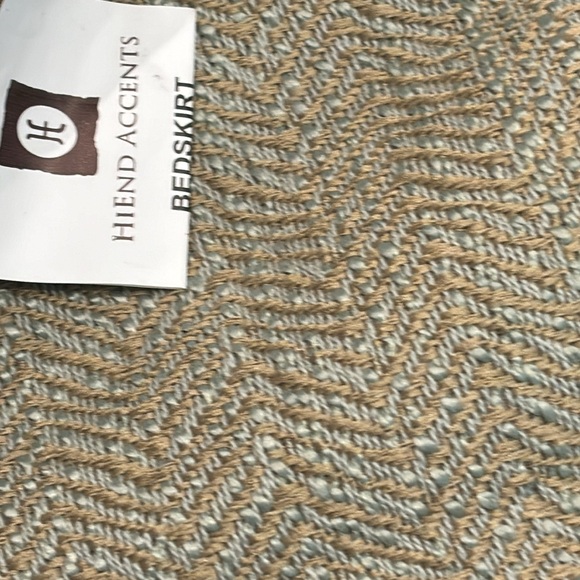 NWOT HiEnd Accents Arlington Bedskirt - Picture 3 of 6